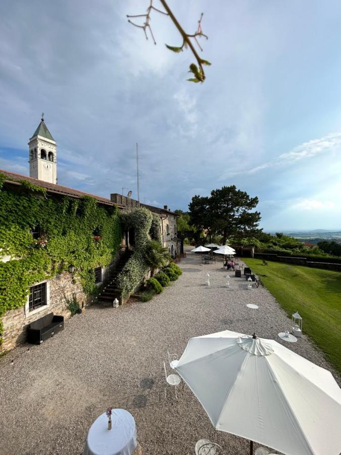 Hotel Conti Formentini San Floriano del Collio ภายนอก รูปภาพ